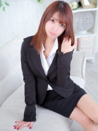 藤咲ななみさんの写真2枚目