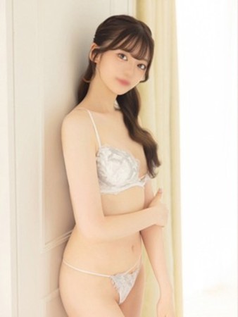 平子りまさんの写真1枚目