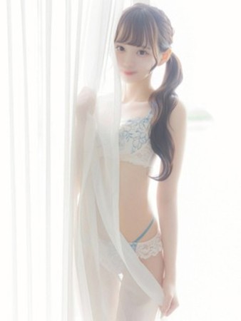 紫乃宮みおさんの写真5枚目