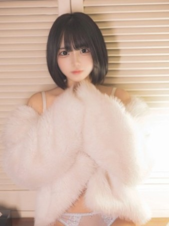 夢咲みるるさんの写真1枚目