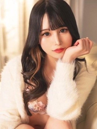 東雲ひなのさんの写真1枚目