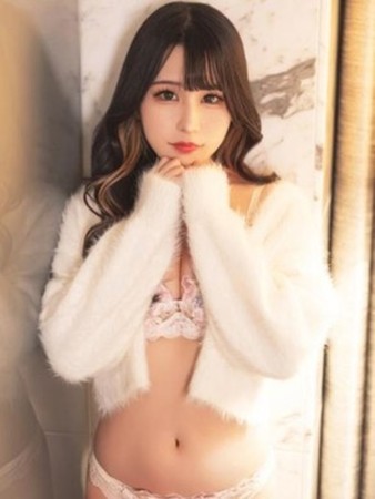 東雲ひなのさんの写真2枚目