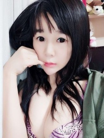 エミさんの写真3枚目