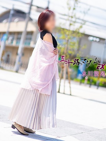 水川紫苑(みずかわしおん)さんの写真2枚目