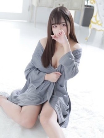 新人あゆなさんの写真1枚目