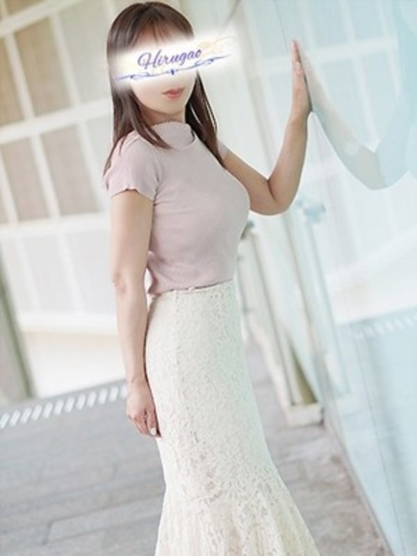 夏希さんの写真3枚目