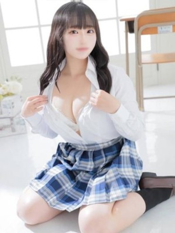 雨宮みとさんの写真3枚目