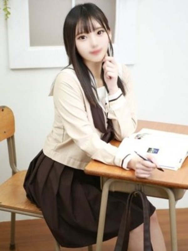 天宮ひなさんの写真2枚目