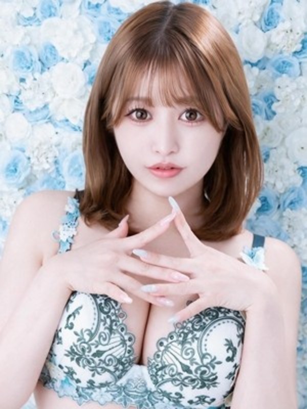 えりなさんの写真1枚目