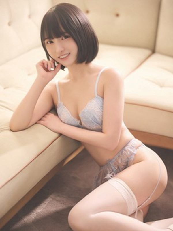 藤咲すずなさんの写真3枚目