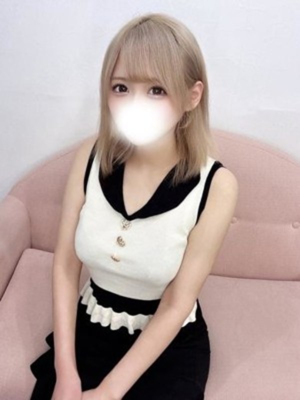 四季せいらさんの写真1枚目