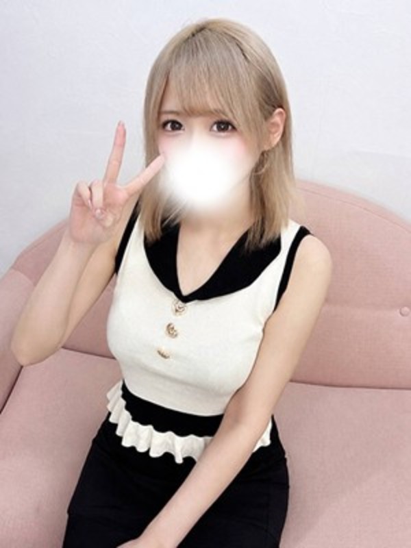 四季せいらさんの写真2枚目
