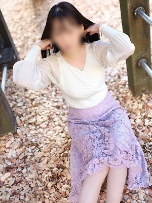 皆様の“理想の不倫”を初々しい人妻とともにご堪能ください。