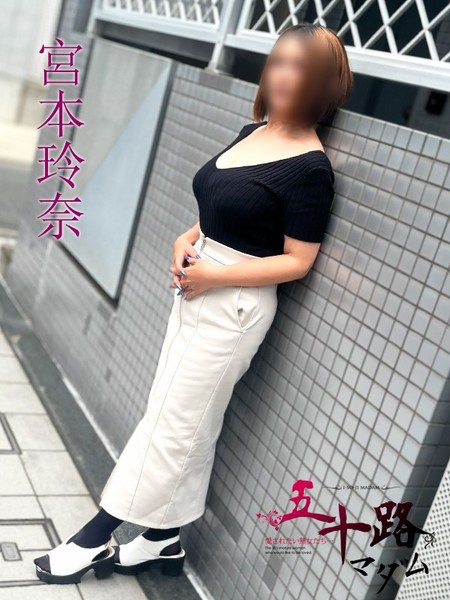 スタイル抜群の現役人妻♪