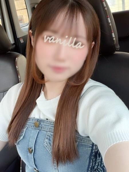 【ひとみ】愛嬌満点！密着大好きな美白美少女☆